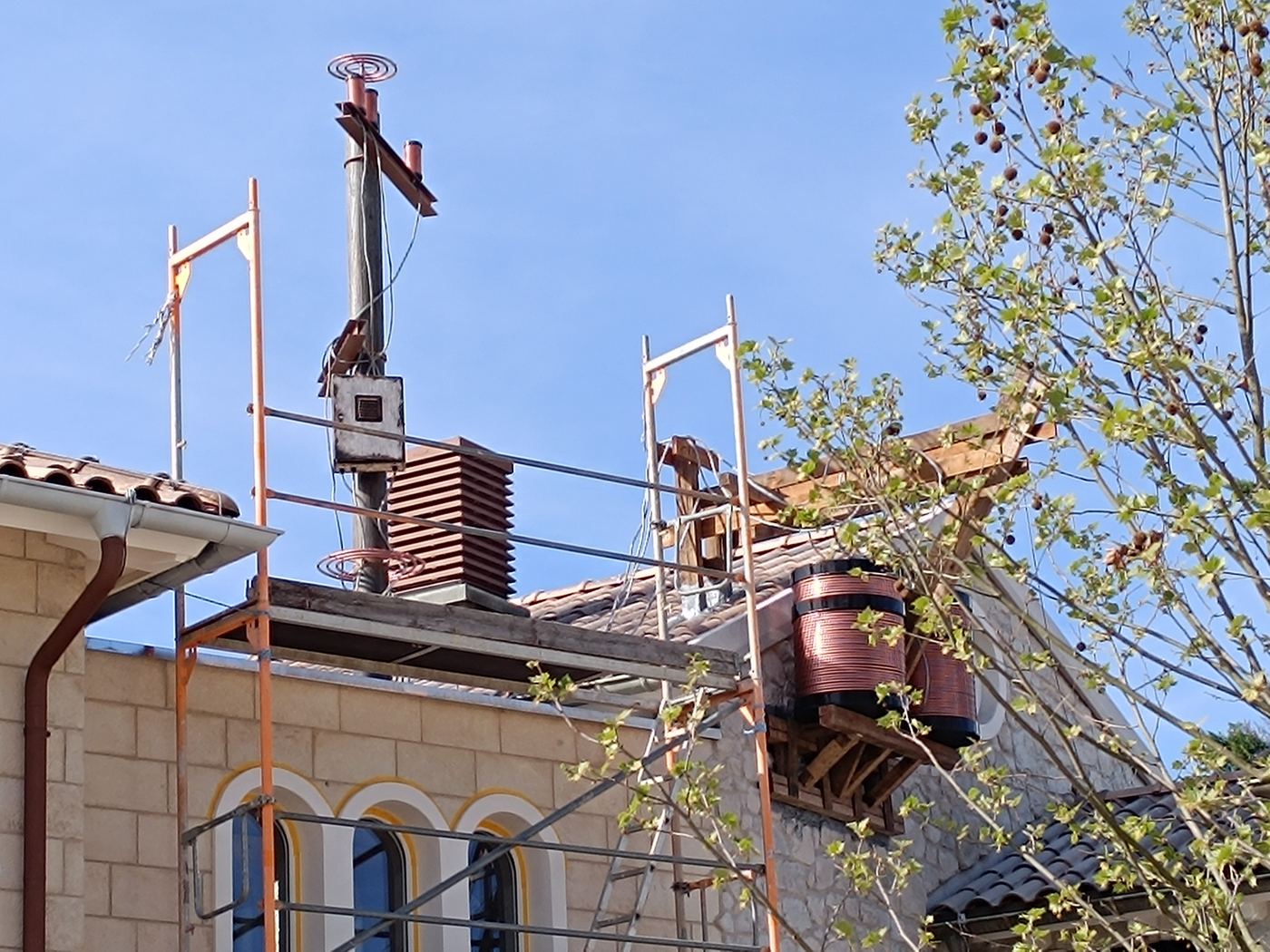 Tesla-Coils-Konstruktion mit Mast